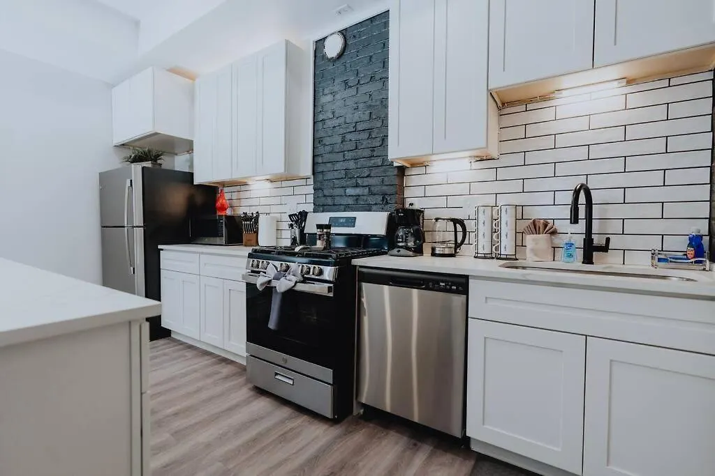 Modern Soulard 4Br-2Br Group Haven Patio & Fun Apartment Saint Louis