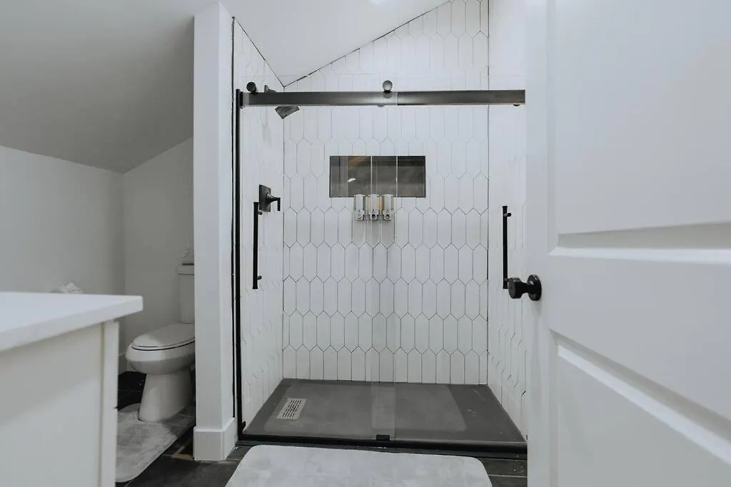 Modern Soulard 4Br-2Br Group Haven Patio & Fun Apartment Saint Louis