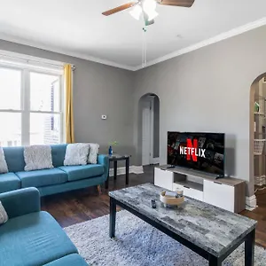  Apartment Roomy 2br-1ba Wfh Desk & Backyard
